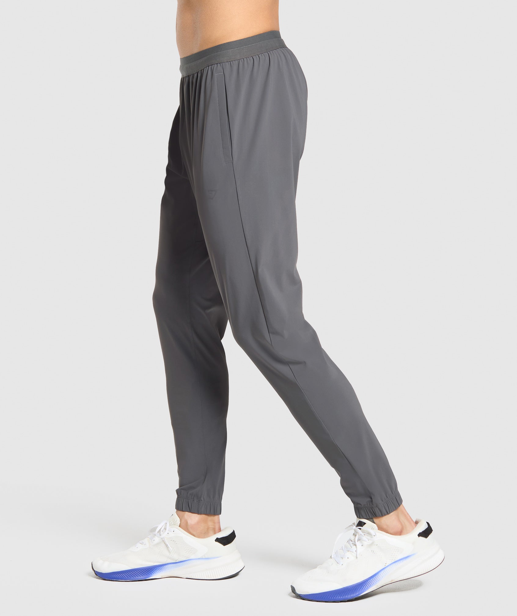 Studio Joggers Slim Fit